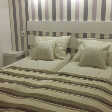Kossuth Apartmanok Дебрецен Экстерьер фото