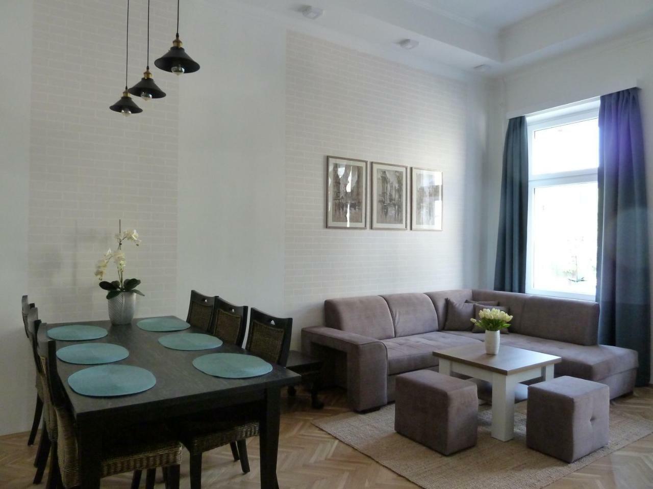 Kossuth Apartmanok Дебрецен Экстерьер фото